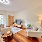 Modern 7 With Pool By Homing Lägenhet