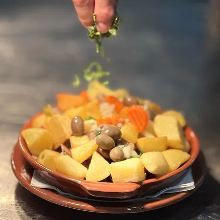 Modern 7 With Pool By Homing