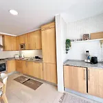 Modern 7 With Pool By Homing Αλμπουφέιρα