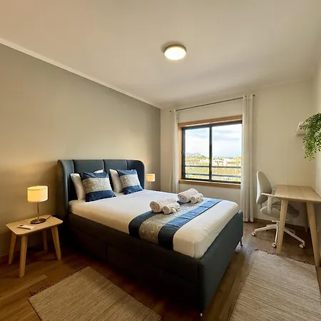 Modern 7 With Pool By Homing *