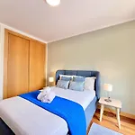 דירה Modern 7 With Pool By Homing *